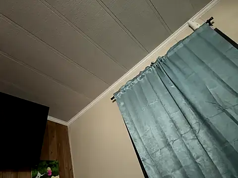 smokeymt420 online show from November 13, 2025, 7:23 am