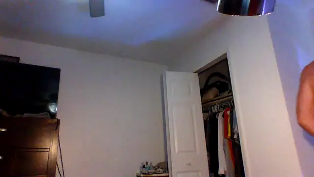 Snapshot of Yankeedave420 chatting on March 16, 2025, 9:38 am Yankeedave420 online show from March 16, 2025, 9:38 am