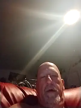 Snapshot of Yankeedave420 chatting on March 13, 2025, 7:31 am Yankeedave420 online show from March 13, 2025, 7:31 am