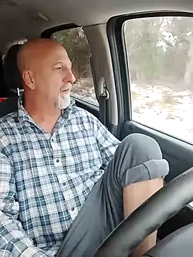 Snapshot of Yankeedave420 chatting on November 28, 2025, 3:34 pm Yankeedave420 online show from November 28, 2025, 3:34 pm