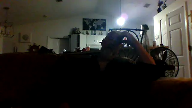 Snapshot of Yankeedave420 chatting on March 18, 2025, 7:44 am Yankeedave420 online show from March 18, 2025, 7:44 am