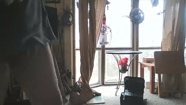 Snapshot of Yankeedave420 chatting on November 24, 2025, 8:31 pm Yankeedave420 online show from November 24, 2025, 8:31 pm