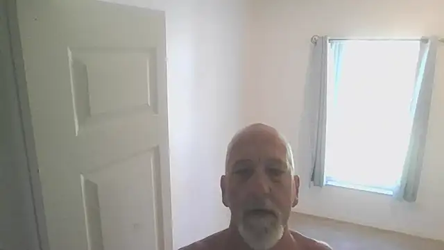 Snapshot of Yankeedave420 chatting on October 18, 2025, 3:14 pm Yankeedave420 online show from October 18, 2025, 3:14 pm