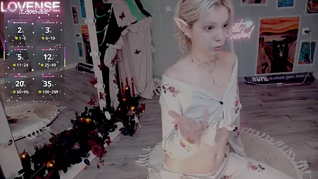 Careful i bite online show from November 13, 2025, 5:33 am