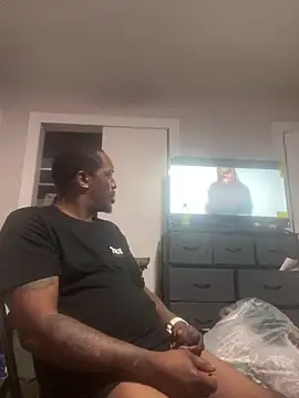 Snapshot of Makeyoucumallover chatting on April 4, 2026, 6:31 am Makeyoucumallover online show from April 4, 2026, 6:31 am