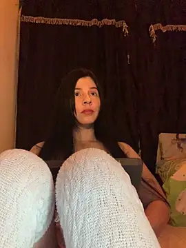 Estefani 32 online show from March 10, 2026, 2:04 am