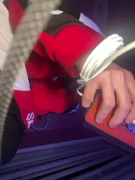 Snapshot of Flossy_Vettie chatting on April 8, 2026, 6:31 pm Flossy Vettie online show from April 8, 2026, 6:31 pm