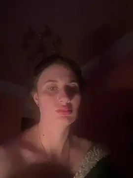 Snapshot of Flossy_Vettie chatting on March 5, 2026, 11:43 pm Flossy Vettie online show from March 5, 2026, 11:43 pm