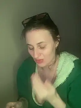 Snapshot of Flossy_Vettie chatting on April 19, 2026, 6:10 pm Flossy Vettie online show from April 19, 2026, 6:10 pm