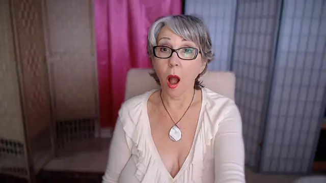 Snapshot of petradaniels chatting on November 14, 2025, 7:17 pm petradaniels online show from November 14, 2025, 7:17 pm