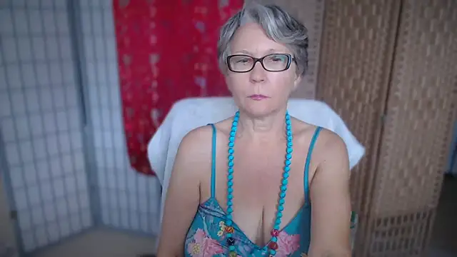 Snapshot of petradaniels chatting on August 1, 2026, 5:00 pm petradaniels online show from August 1, 2026, 5:00 pm