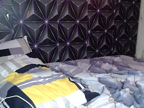 Snapshot of hotsinglemommm chatting on November 1, 2025, 12:28 am hotsinglemommm online show from November 1, 2025, 12:28 am