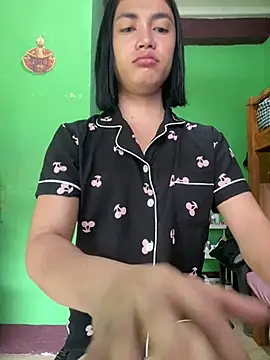 Snapshot of Ms_Nics chatting on March 5, 2025, 12:38 am Ms Nics online show from March 5, 2025, 12:38 am