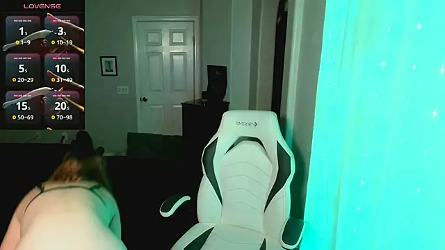 britteebee online show from November 16, 2025, 8:41 am