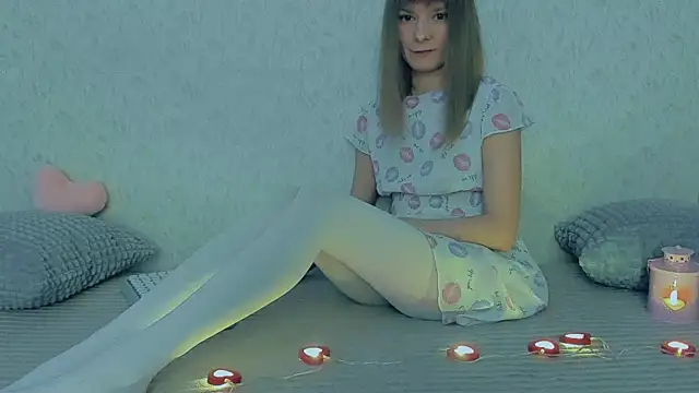 YourCaramel online show from February 17, 2025, 7:37 am