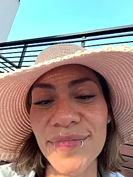 Snapshot of SamyJones9 chatting on March 6, 2025, 8:27 pm SamyJones9 online show from March 6, 2025, 8:27 pm