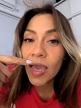 Snapshot of SamyJones9 chatting on September 24, 2025, 12:18 am SamyJones9 online show from September 24, 2025, 12:18 am