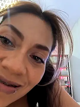 Snapshot of SamyJones9 chatting on October 6, 2025, 11:38 pm SamyJones9 online show from October 6, 2025, 11:38 pm