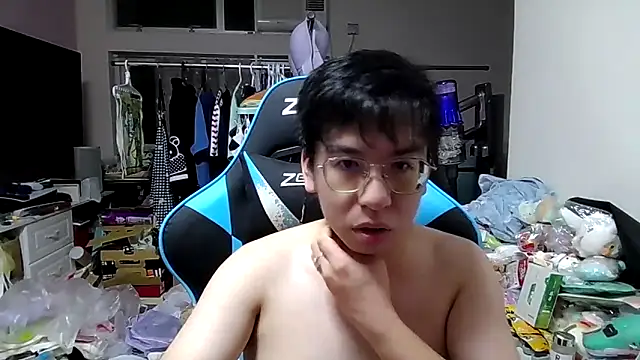 Snapshot of charlie_xdd chatting on May 8, 2026, 11:58 am charlie xdd online show from May 8, 2026, 11:58 am