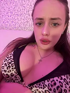 Lisaaan online show from February 1, 2026, 2:59 pm