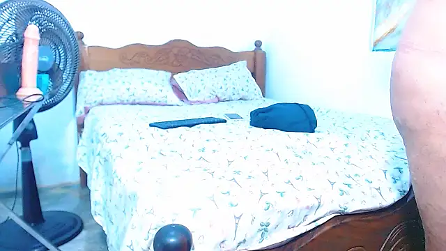 cositarrica xxx online show from December 16, 2025, 1:26 pm