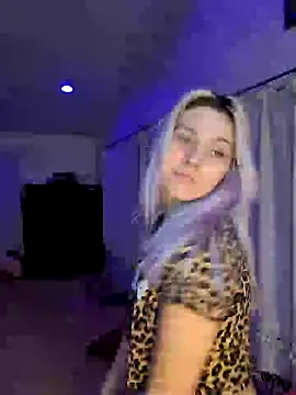 Snapshot of ScarletCallings420 chatting on January 8, 2025, 8:38 am ScarletCallings420 online show from January 8, 2025, 8:38 am