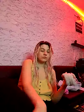 Snapshot of ScarletCallings420 chatting on March 29, 2026, 12:29 pm ScarletCallings420 online show from March 29, 2026, 12:29 pm