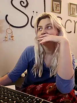 Snapshot of ScarletCallings420 chatting on November 22, 2025, 8:08 pm ScarletCallings420 online show from November 22, 2025, 8:08 pm