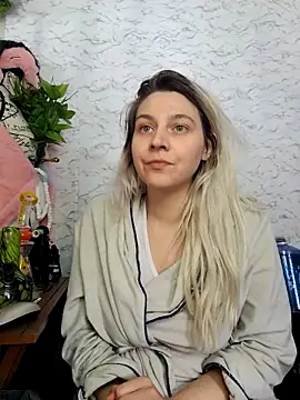 Snapshot of ScarletCallings420 chatting on April 16, 2026, 9:39 pm ScarletCallings420 online show from April 16, 2026, 9:39 pm