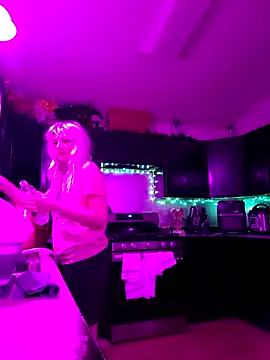 Snapshot of ScarletCallings420 chatting on November 9, 2025, 5:17 pm ScarletCallings420 online show from November 9, 2025, 5:17 pm