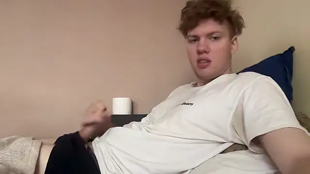 Snapshot of sexybooii6968 chatting on December 15, 2025, 10:21 am sexybooii6968 online show from December 15, 2025, 10:21 am