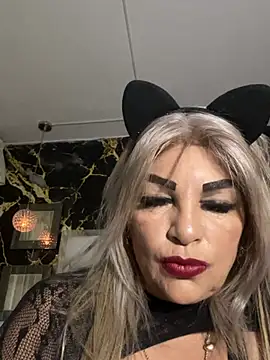 Snapshot of scarlett_sexx69 chatting on February 2, 2026, 11:42 am scarlett sexx69 online show from February 2, 2026, 11:42 am