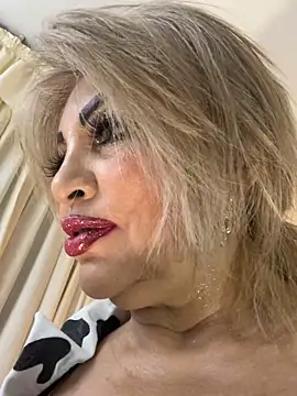 Snapshot of scarlett_sexx69 chatting on March 28, 2026, 11:44 am scarlett sexx69 online show from March 28, 2026, 11:44 am