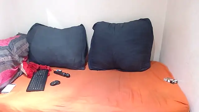 Snapshot of xGIANTEBONY30x chatting on November 21, 2025, 5:39 am xGIANTEBONY30x online show from November 21, 2025, 5:39 am