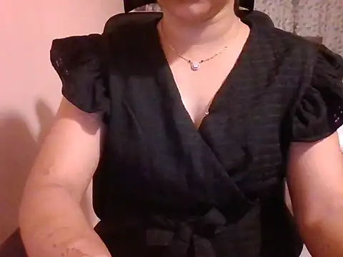 Snapshot of Pinky_4 chatting on October 27, 2025, 5:58 pm Pinky 4 online show from October 27, 2025, 5:58 pm