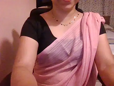 Snapshot of Pinky_4 chatting on September 15, 2025, 4:18 pm Pinky 4 online show from September 15, 2025, 4:18 pm