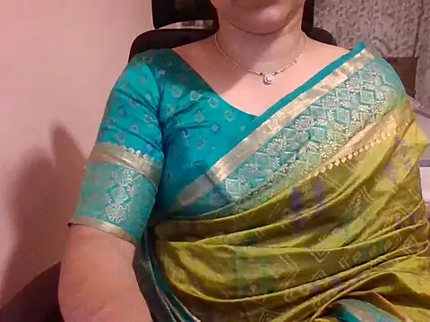 Snapshot of Pinky_4 chatting on September 12, 2025, 5:24 pm Pinky 4 online show from September 12, 2025, 5:24 pm