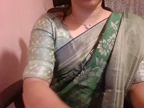 Snapshot of Pinky_4 chatting on September 21, 2025, 5:18 pm Pinky 4 online show from September 21, 2025, 5:18 pm