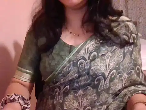 Snapshot of Pinky_4 chatting on November 30, 2025, 10:32 pm Pinky 4 online show from November 30, 2025, 10:32 pm