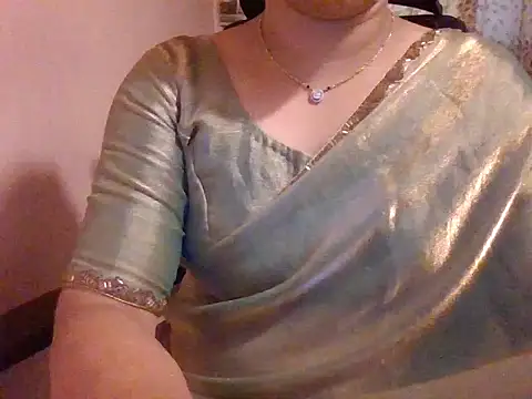 Snapshot of Pinky_4 chatting on May 18, 2026, 6:18 am Pinky 4 online show from May 18, 2026, 6:18 am