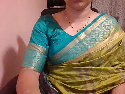 Snapshot of Pinky_4 chatting on September 13, 2025, 11:49 pm Pinky 4 online show from September 13, 2025, 11:49 pm