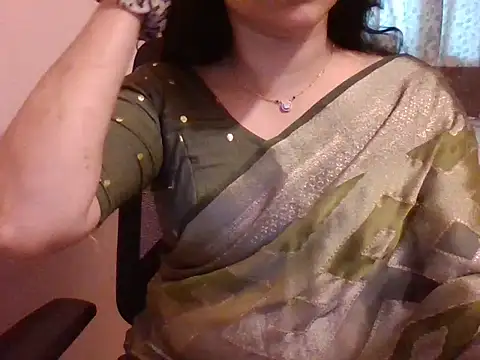 Snapshot of Pinky_4 chatting on October 3, 2025, 11:56 am Pinky 4 online show from October 3, 2025, 11:56 am