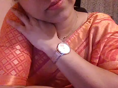 Snapshot of Pinky_4 chatting on October 19, 2025, 7:05 pm Pinky 4 online show from October 19, 2025, 7:05 pm