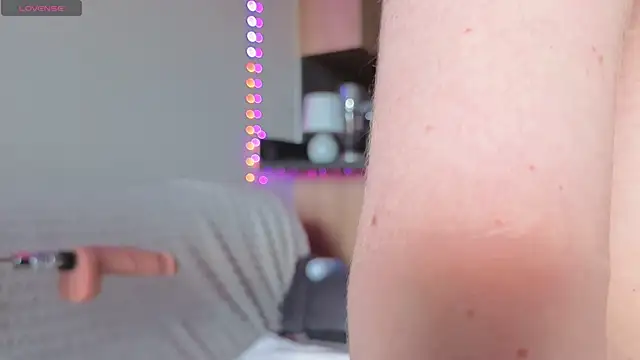 Snapshot of ScarletCarnal chatting on December 3, 2025, 9:20 am ScarletCarnal online show from December 3, 2025, 9:20 am