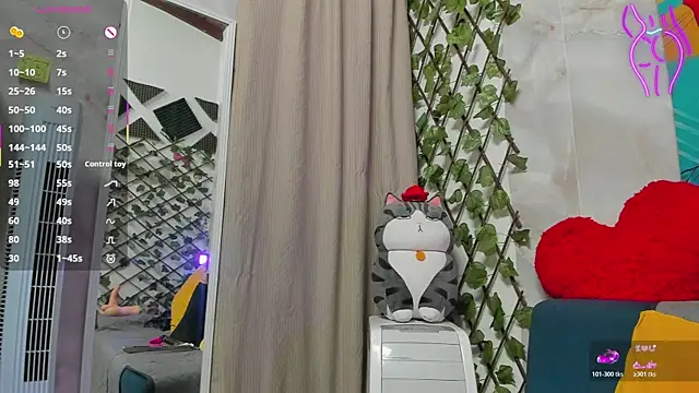 Snapshot of GabiMorgan chatting on October 28, 2025, 9:36 pm GabiMorgan online show from October 28, 2025, 9:36 pm