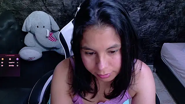 Snapshot of olivia_love_ chatting on May 22, 2026, 9:02 pm olivia love online show from May 22, 2026, 9:02 pm