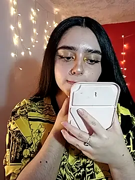 IvonneT online show from February 26, 2025, 5:13 am