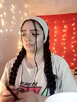 IvonneT online show from January 31, 2025, 2:15 am