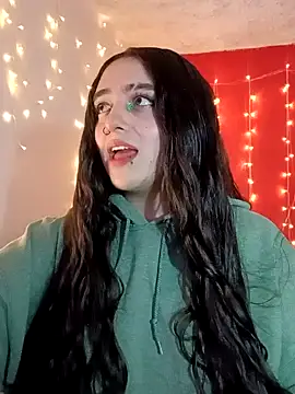 IvonneT online show from February 7, 2025, 2:40 am