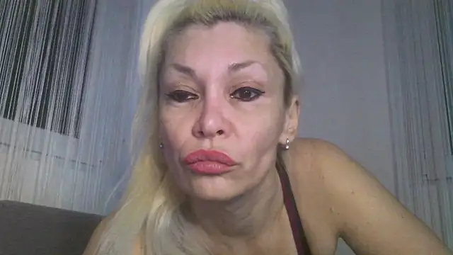 Snapshot of EvaaMina chatting on February 21, 2026, 7:27 pm EvaaMina online show from February 21, 2026, 7:27 pm